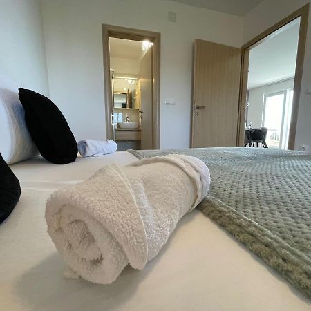 Apartmani Starigrad Paklenica - Danijel 외부 사진