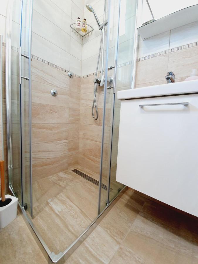Apartmani Starigrad Paklenica - Danijel 외부 사진