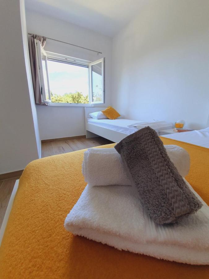 Apartmani Starigrad Paklenica - Danijel 외부 사진