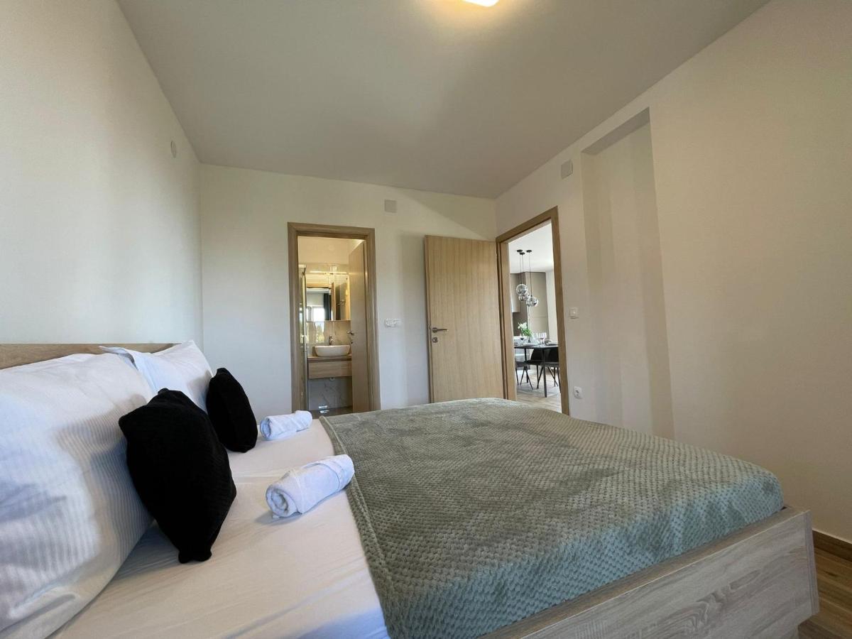 Apartmani Starigrad Paklenica - Danijel 외부 사진