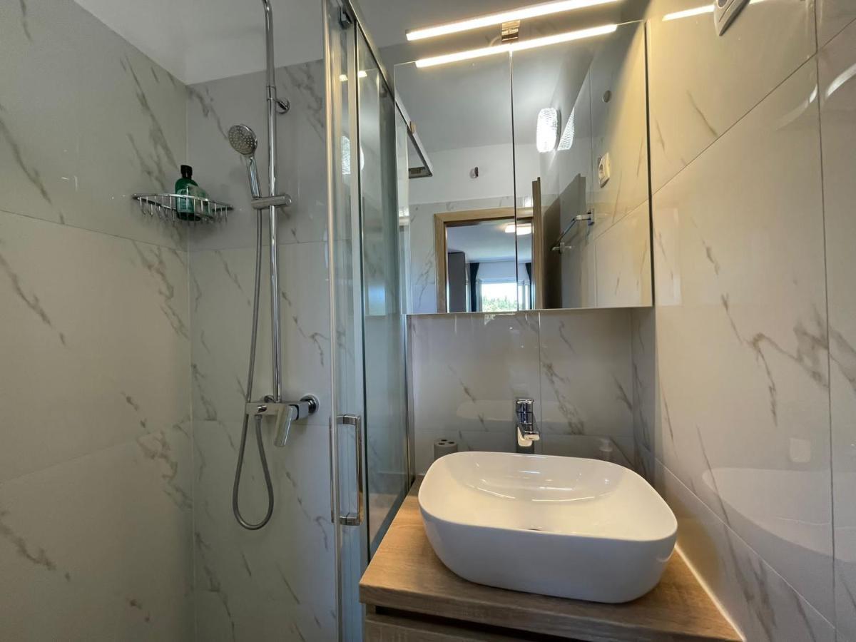 Apartmani Starigrad Paklenica - Danijel 외부 사진