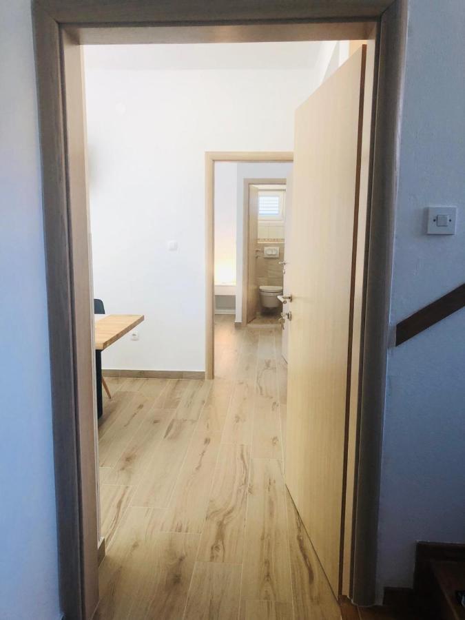 Apartmani Starigrad Paklenica - Danijel 외부 사진